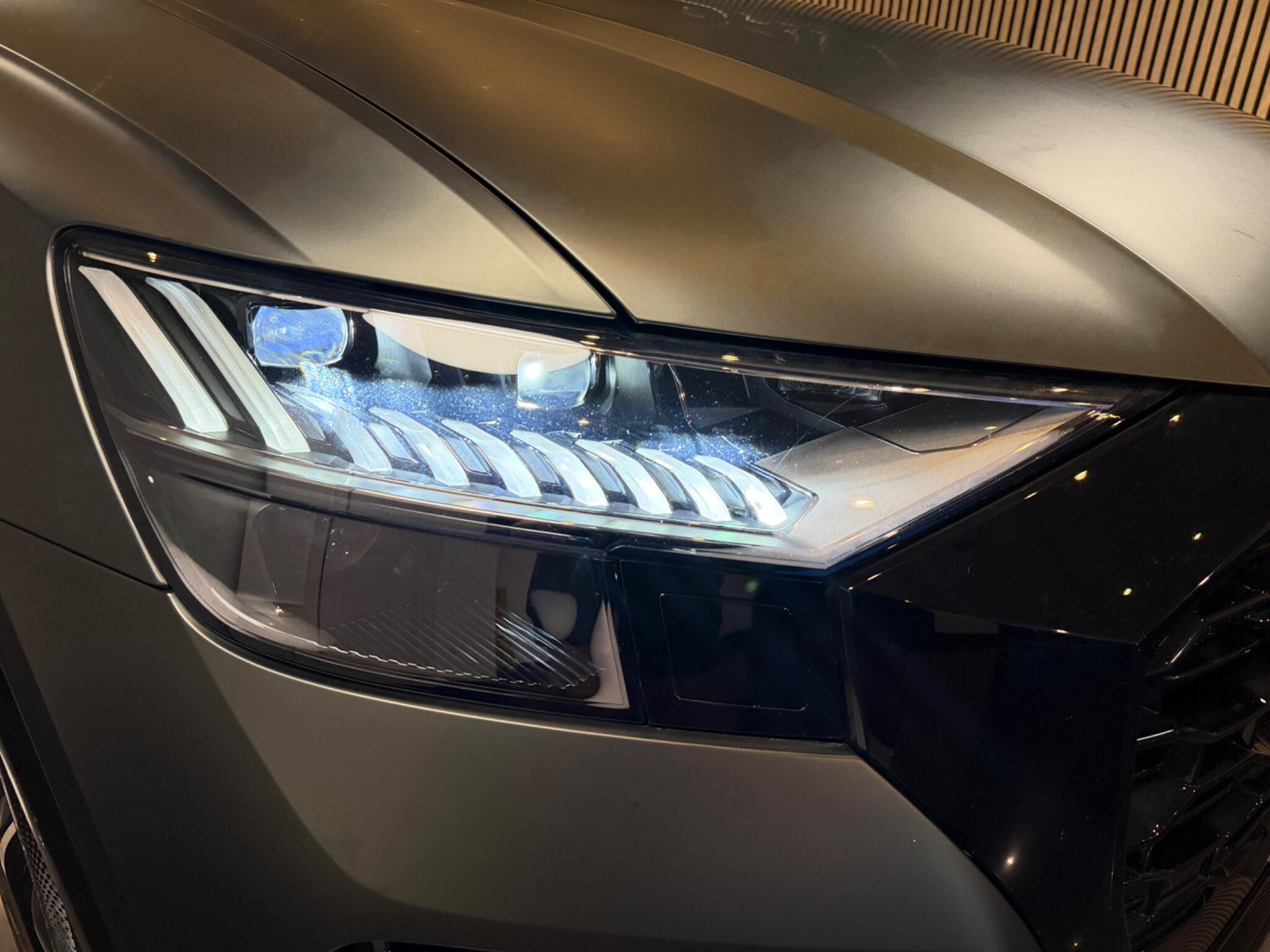 Audi RSQ8